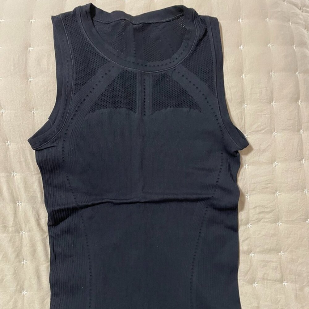 Long sleeveless stretch top in dark navy blue/black - size S